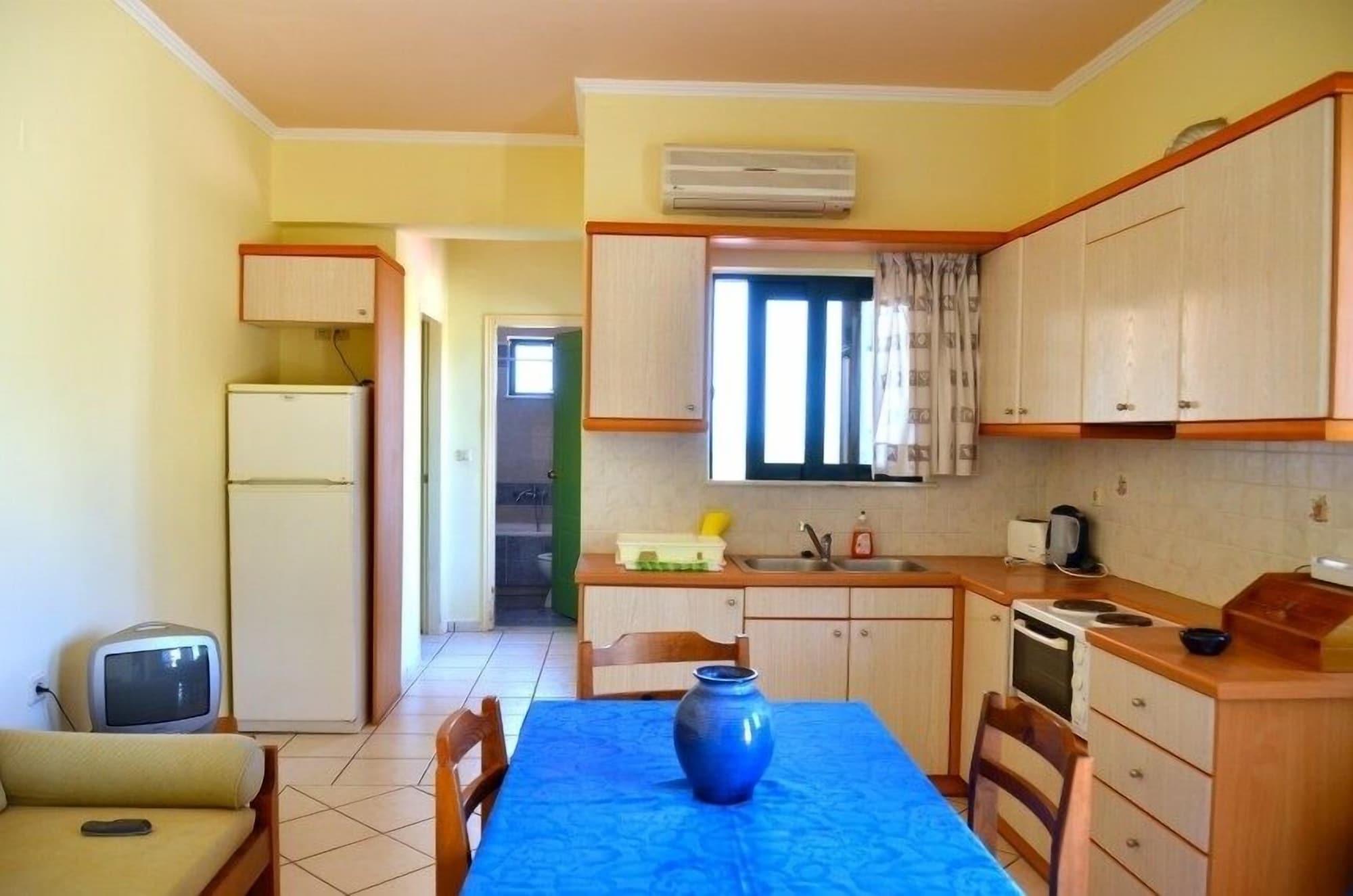 Aloni Suites Chorafakia Exterior photo