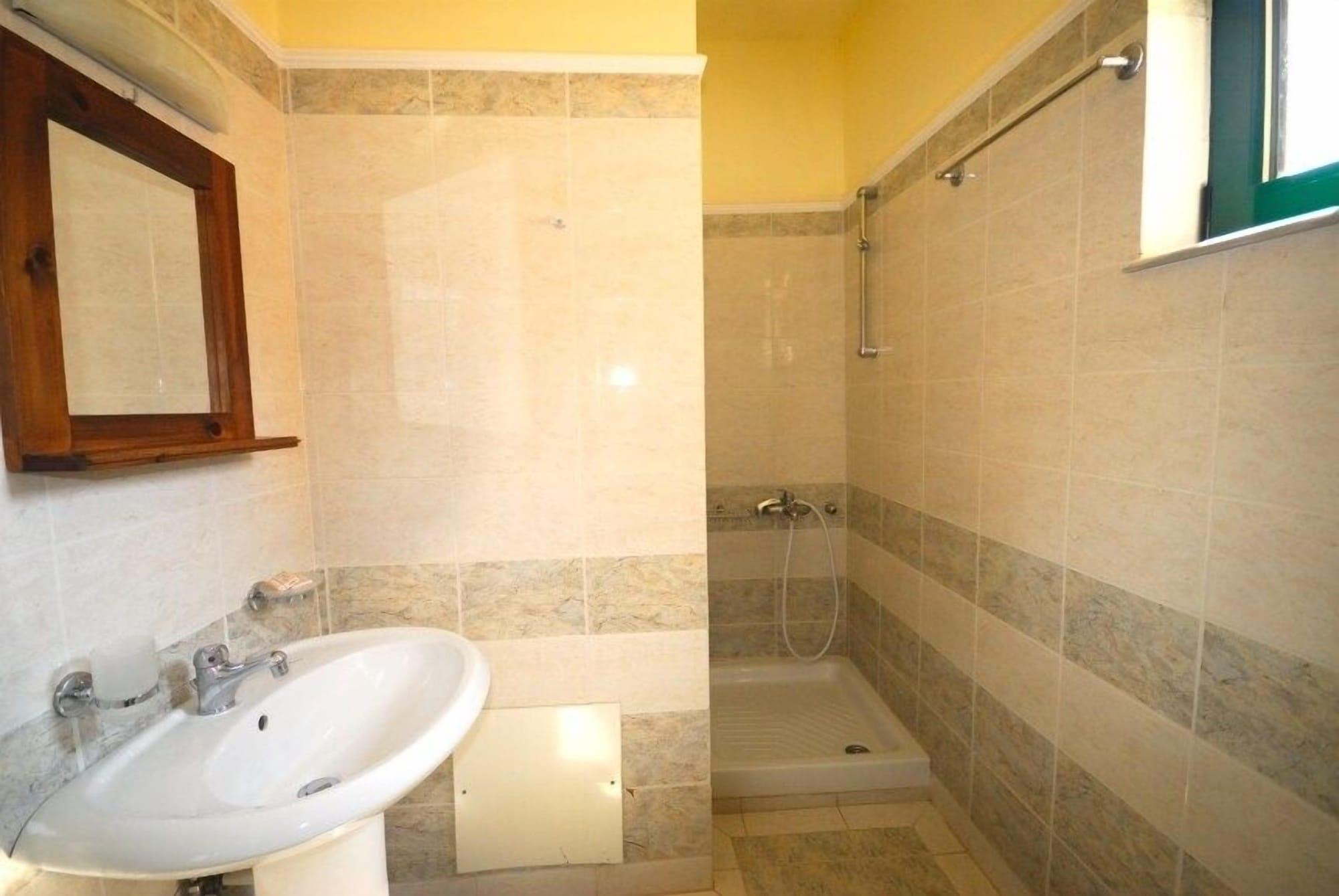 Aloni Suites Chorafakia Exterior photo