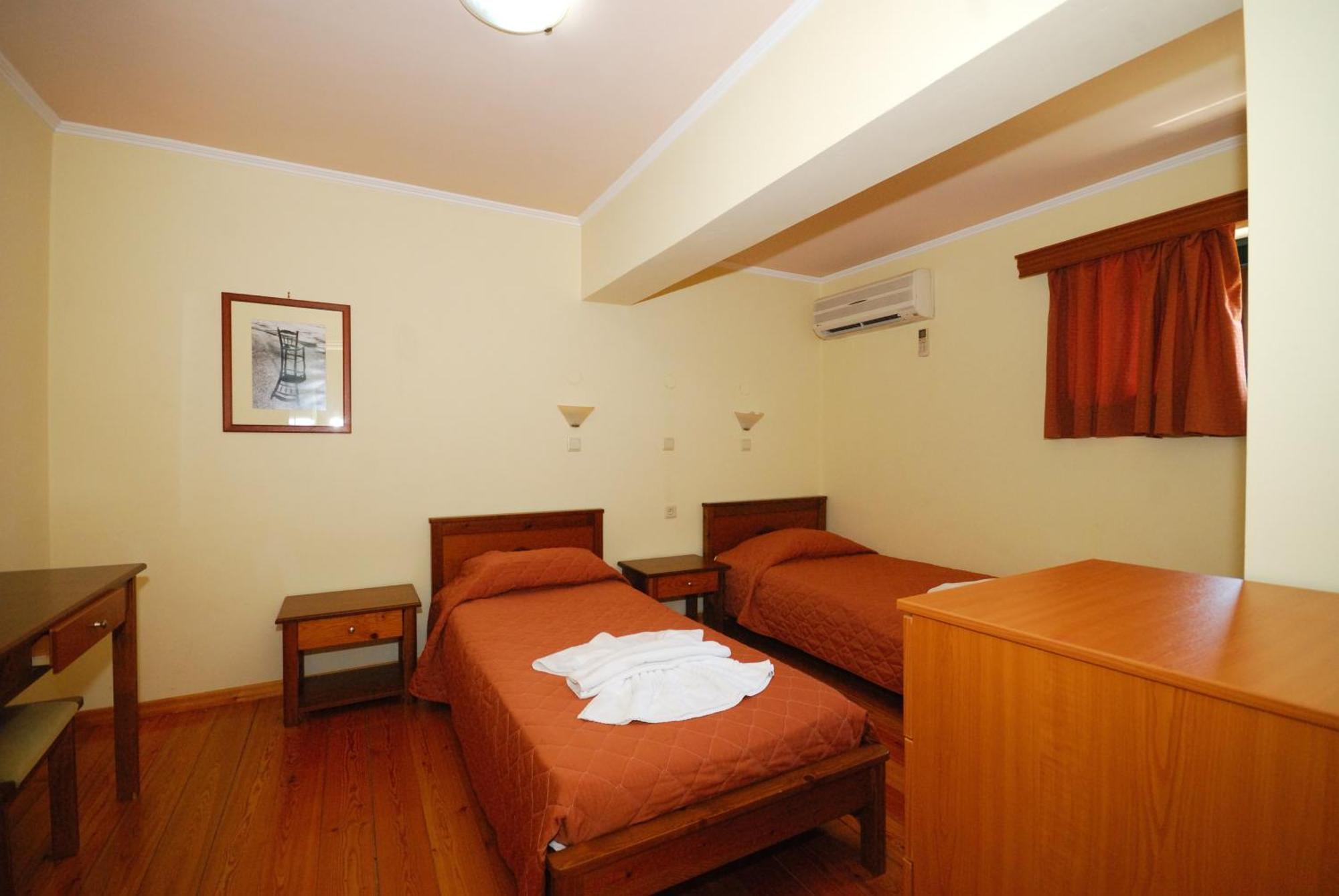 Aloni Suites Chorafakia Exterior photo