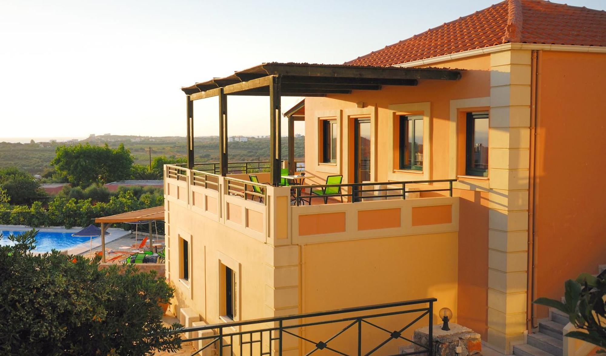 Aloni Suites Chorafakia Exterior photo